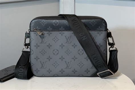 louis vuitton messenger bag replica